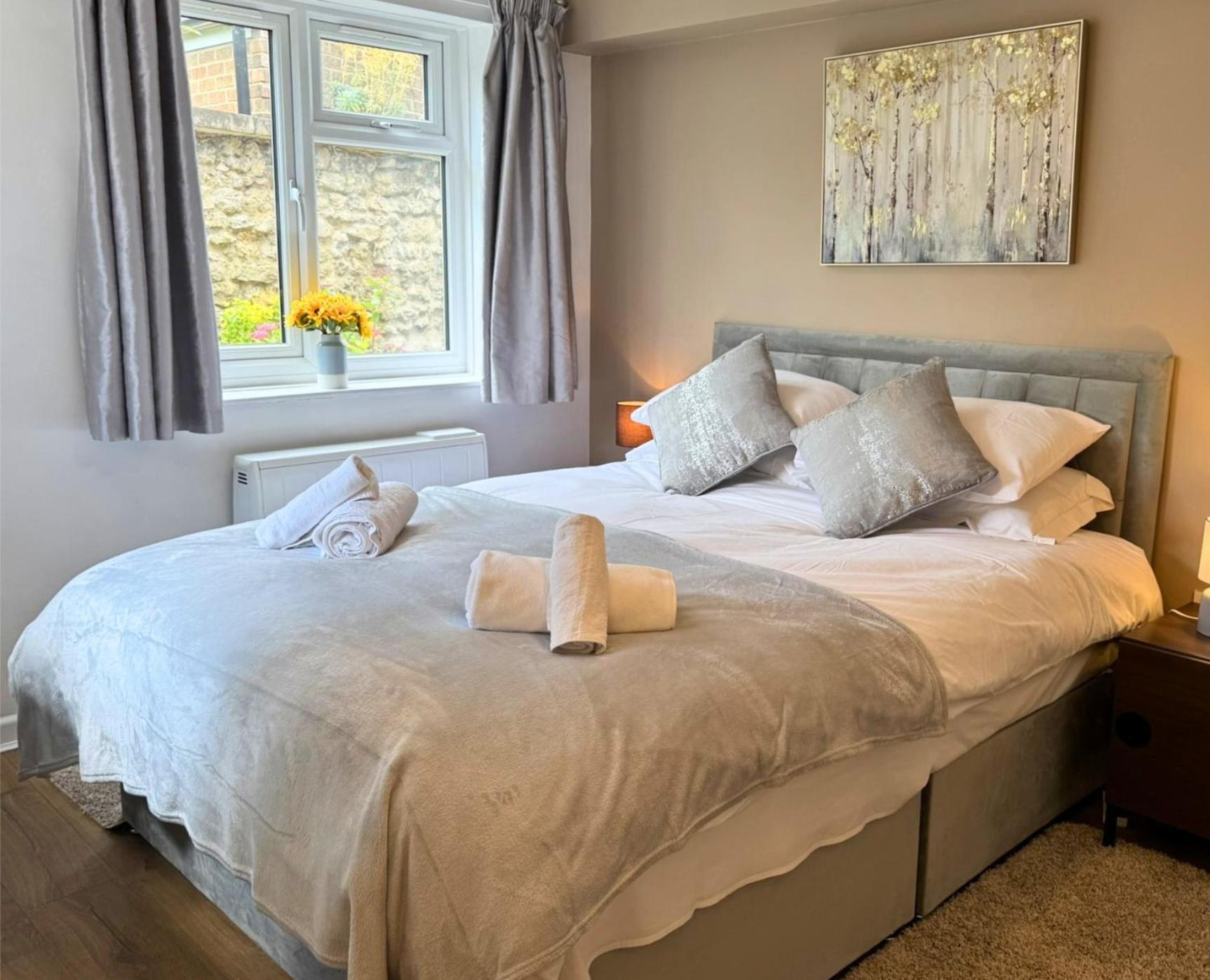 Headington, Oxford, An Entire 2Bed, Free Wi-Fi, Free Parking Exterior photo